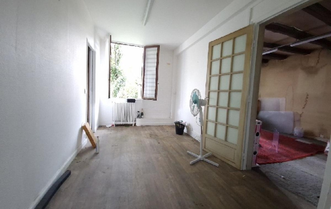 Nogent sur Oise Immobilier : Building | NOGENT-SUR-OISE (60180) | 152 m2 | 165 000 € 