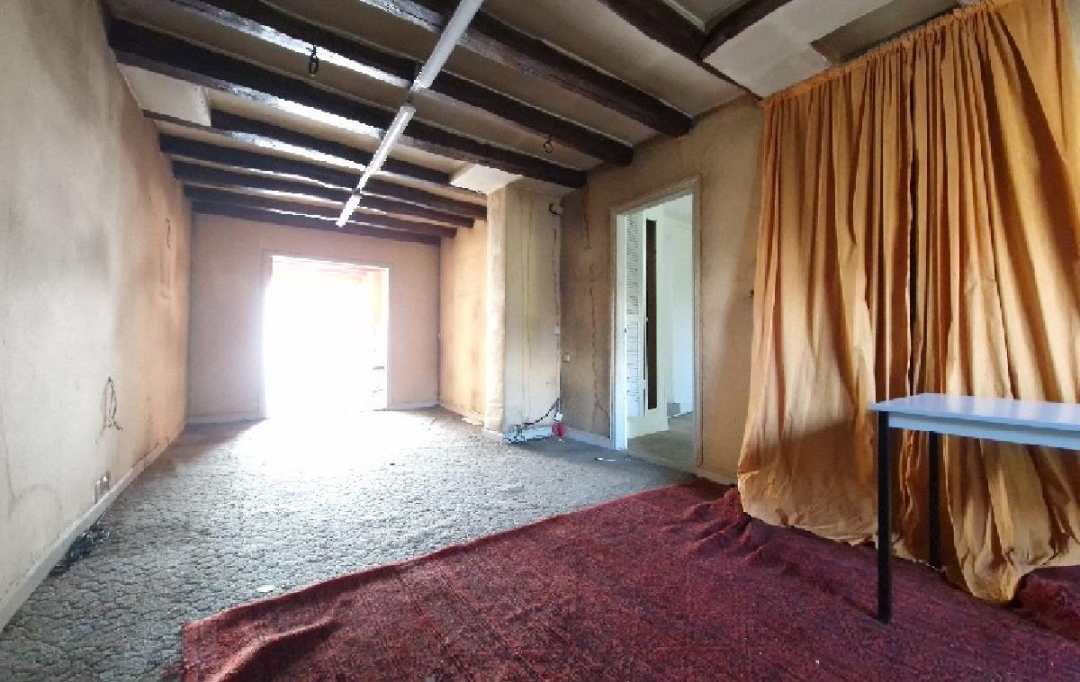 Nogent sur Oise Immobilier : Building | NOGENT-SUR-OISE (60180) | 152 m2 | 165 000 € 
