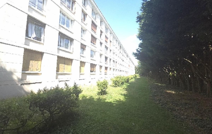 Appartement P2 CREIL 38 m2 59 000 € Appartement P2 CREIL 38 m2 59 000 €