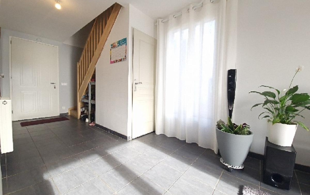 Nogent sur Oise Immobilier : Maison / Villa | MOGNEVILLE (60140) | 102 m2 | 270 000 € 