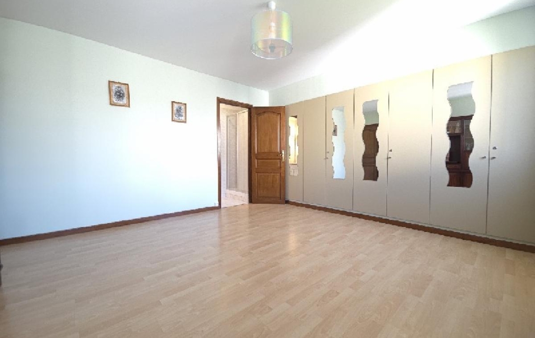 Nogent sur Oise Immobilier : Apartment | CREIL (60100) | 194 m2 | 239 500 € 